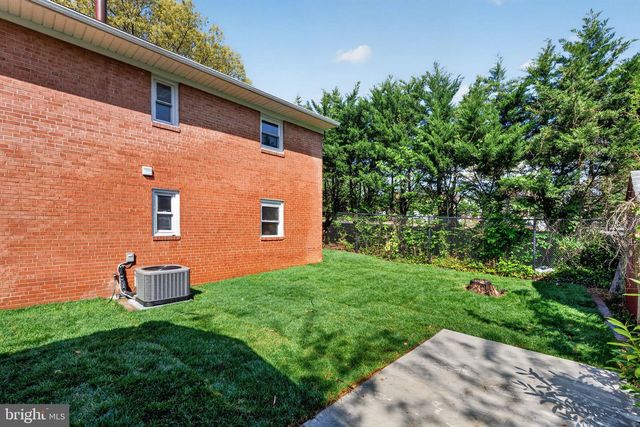 1911 S KENMORE ST, Arlington, VA 22204
