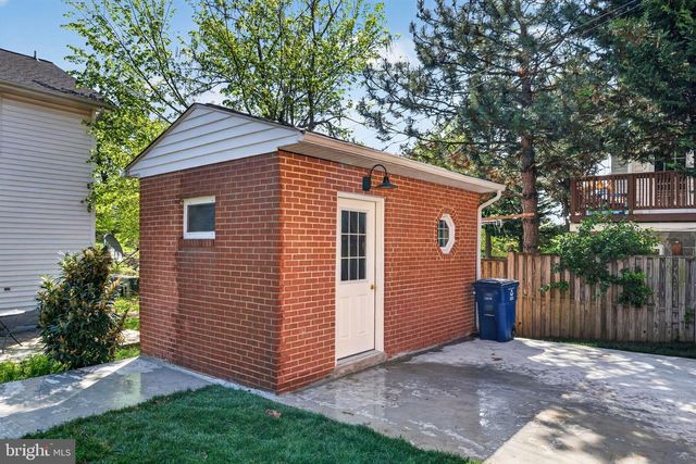 1911 S KENMORE ST, Arlington, VA 22204