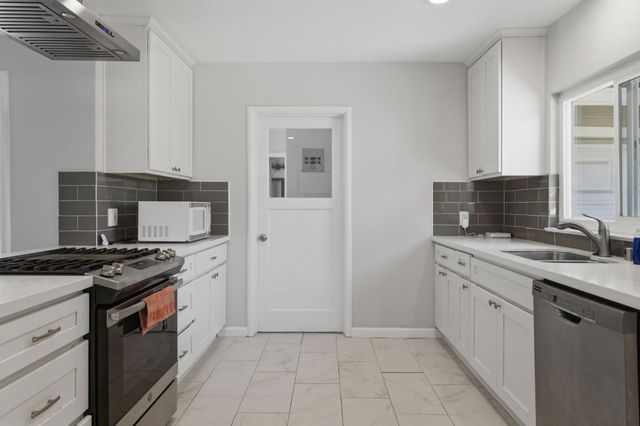 1176 W Mendocino Ave, Stockton, CA 95204
