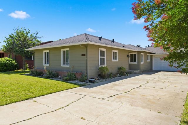 1176 W Mendocino Ave, Stockton, CA 95204