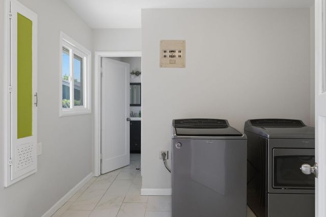 1176 W Mendocino Ave, Stockton, CA 95204