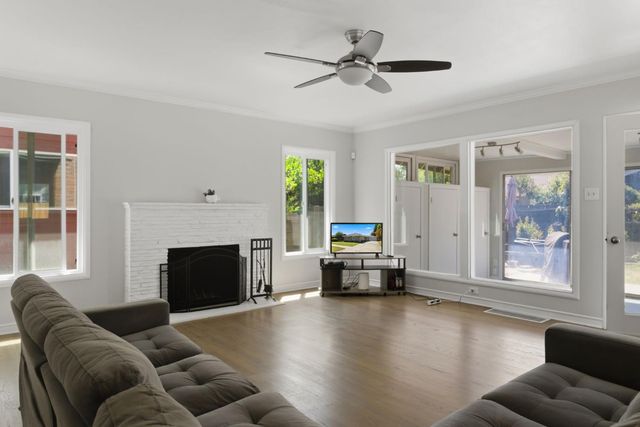 1176 W Mendocino Ave, Stockton, CA 95204