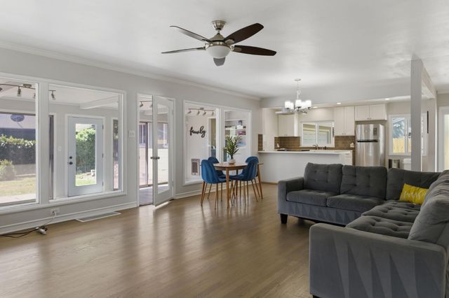 1176 W Mendocino Ave, Stockton, CA 95204