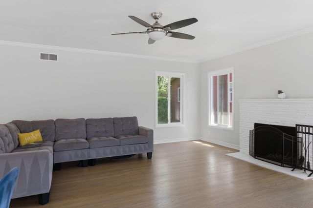 1176 W Mendocino Ave, Stockton, CA 95204