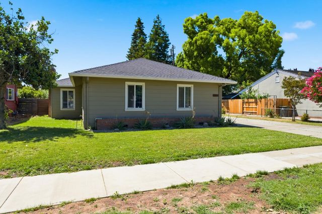1176 W Mendocino Ave, Stockton, CA 95204