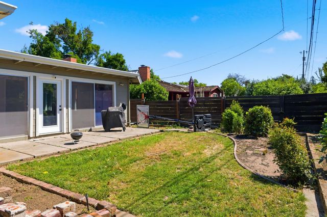 1176 W Mendocino Ave, Stockton, CA 95204