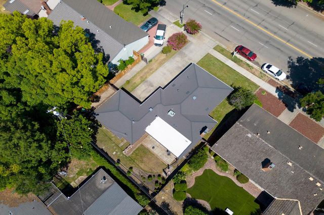 1176 W Mendocino Ave, Stockton, CA 95204
