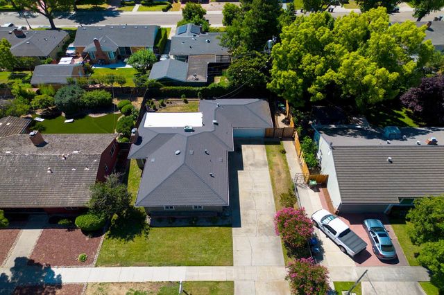 1176 W Mendocino Ave, Stockton, CA 95204