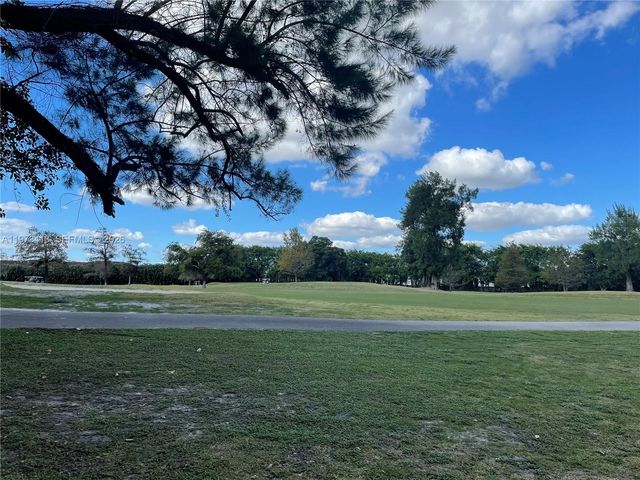 8390 Sands Point Blvd 107F, Tamarac, FL 33321