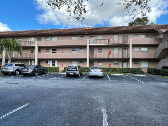 8390 Sands Point Blvd 107F, Tamarac, FL 33321