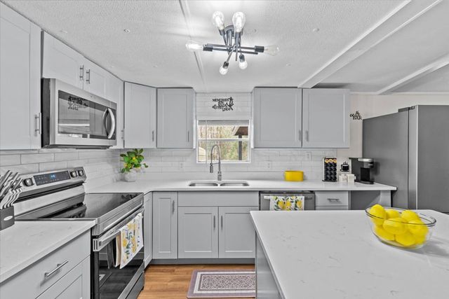 25678 Memory Rd, Andalusia, AL 36421