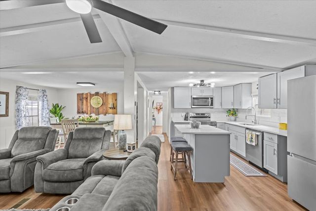 25678 Memory Rd, Andalusia, AL 36421