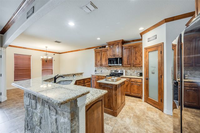 407 Miramar Circle, Weatherford, TX 76085