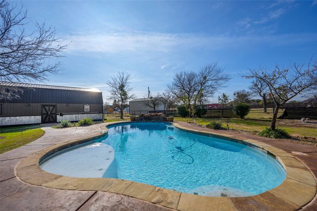407 Miramar Circle, Weatherford, TX 76085