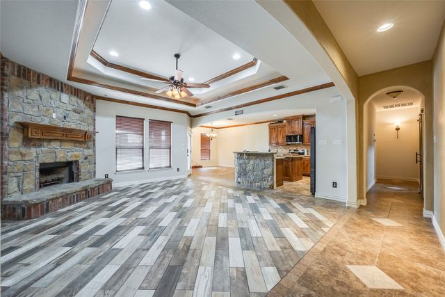 407 Miramar Circle, Weatherford, TX 76085