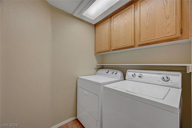 10008 Yellow Canary Avenue, Las Vegas, NV 89117