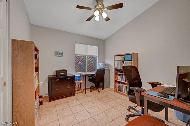 10008 Yellow Canary Avenue, Las Vegas, NV 89117