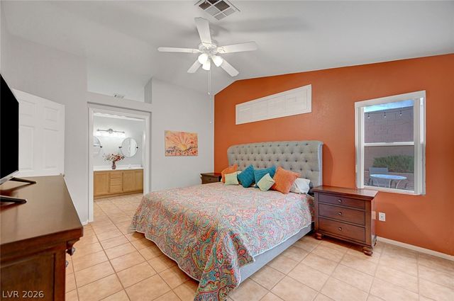 10008 Yellow Canary Avenue, Las Vegas, NV 89117