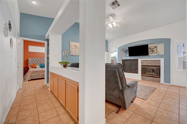 10008 Yellow Canary Avenue, Las Vegas, NV 89117