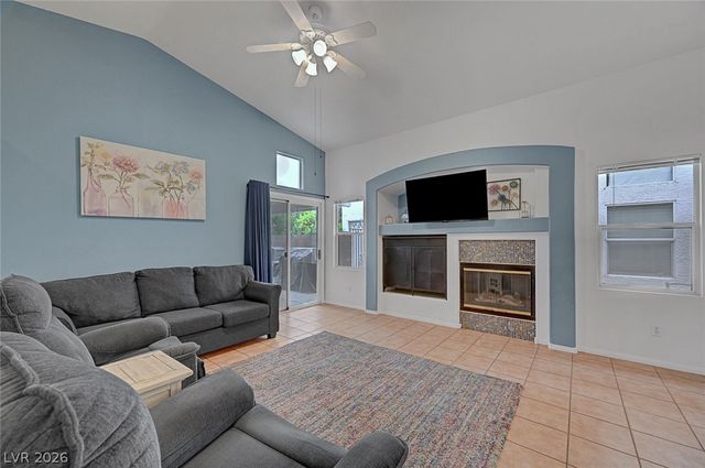 10008 Yellow Canary Avenue, Las Vegas, NV 89117