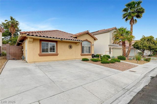 10008 Yellow Canary Avenue, Las Vegas, NV 89117