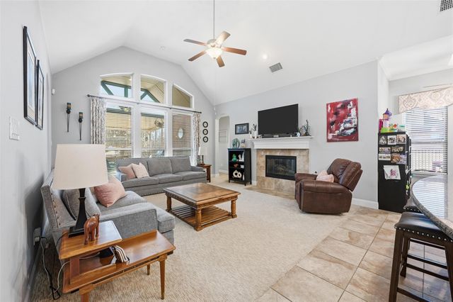 600 Fall Wood Trail, Fort Worth, TX 76131