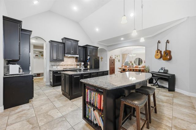 600 Fall Wood Trail, Fort Worth, TX 76131