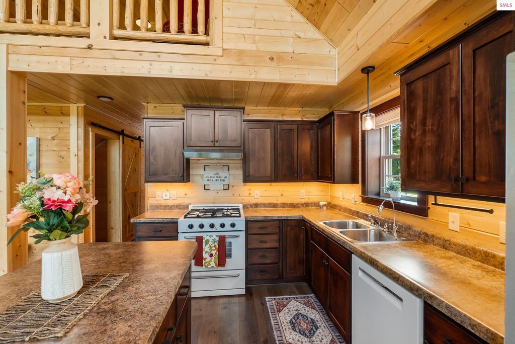 452 Ruby Creek Rd, Naples, ID 83847 photo 10