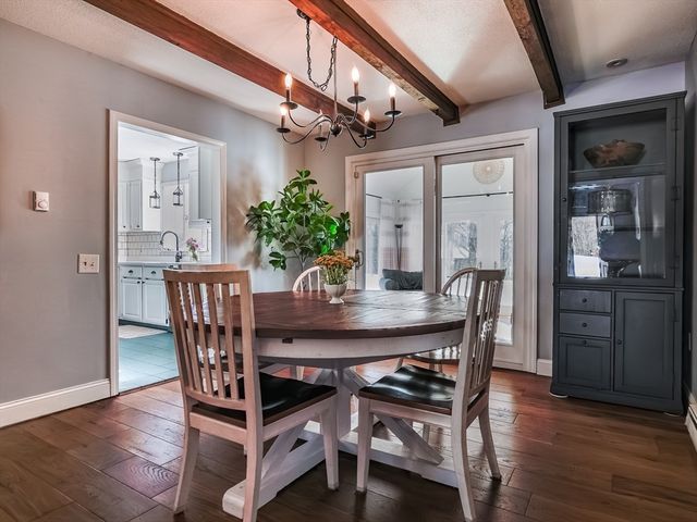 18 Haduk Dr, North Attleboro, MA 02760