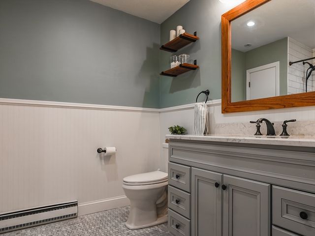 18 Haduk Dr, North Attleboro, MA 02760