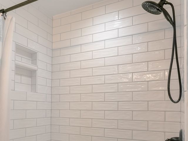 18 Haduk Dr, North Attleboro, MA 02760