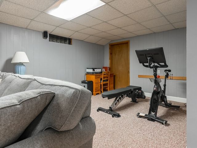 18 Haduk Dr, North Attleboro, MA 02760