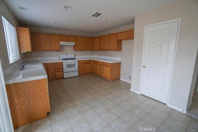 14601 Equestrian Way, Victorville, CA 92394