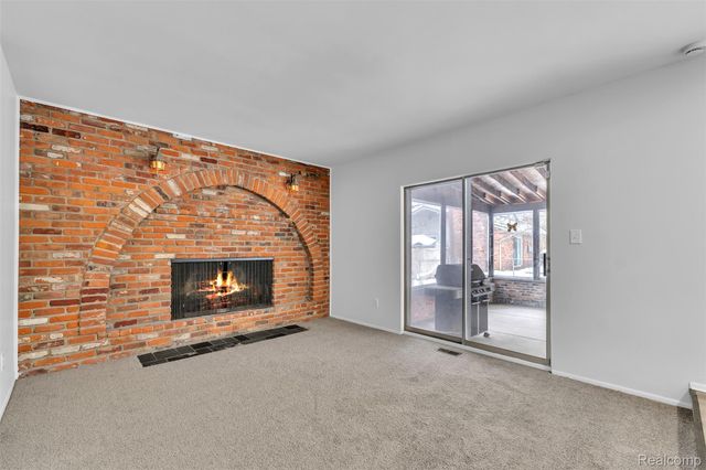 23520 Rockingham Street, Southfield, MI 48033