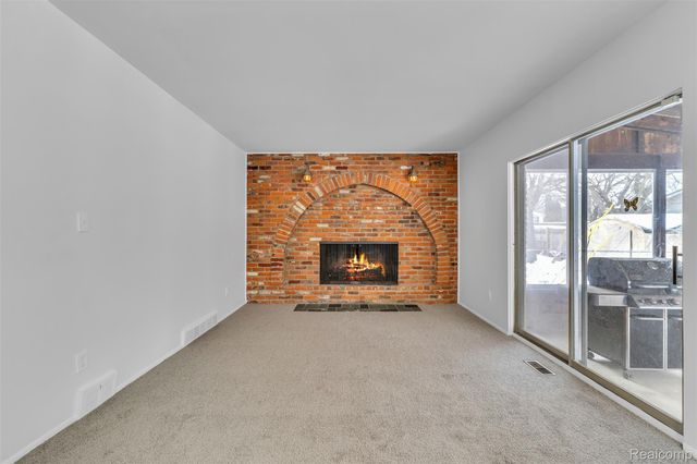 23520 Rockingham Street, Southfield, MI 48033