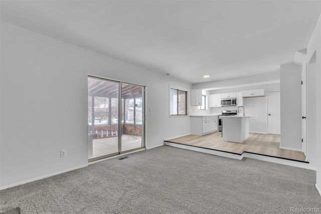 23520 Rockingham Street, Southfield, MI 48033