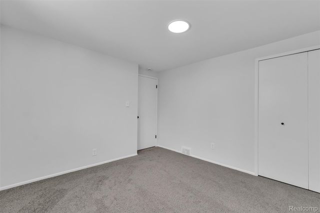 23520 Rockingham Street, Southfield, MI 48033