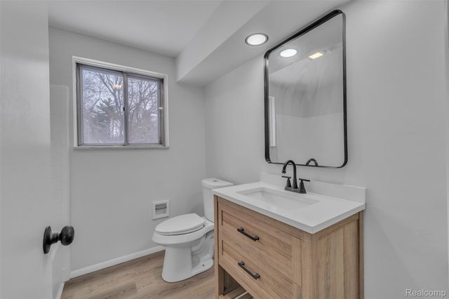 23520 Rockingham Street, Southfield, MI 48033