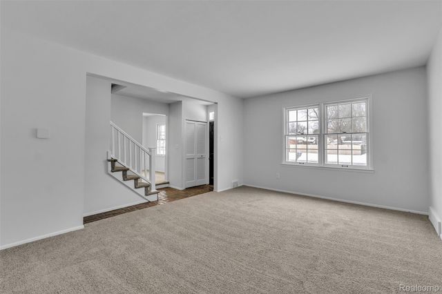 23520 Rockingham Street, Southfield, MI 48033