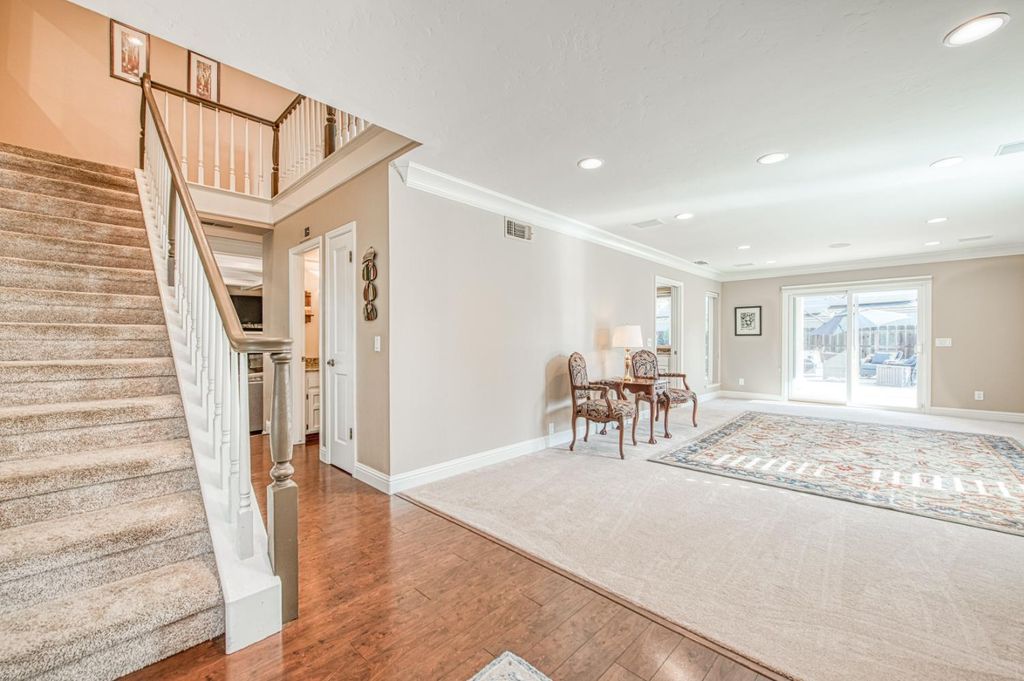 Image 10 of property listing at 1771 S Waverly Lane, Fresno, CA 93727