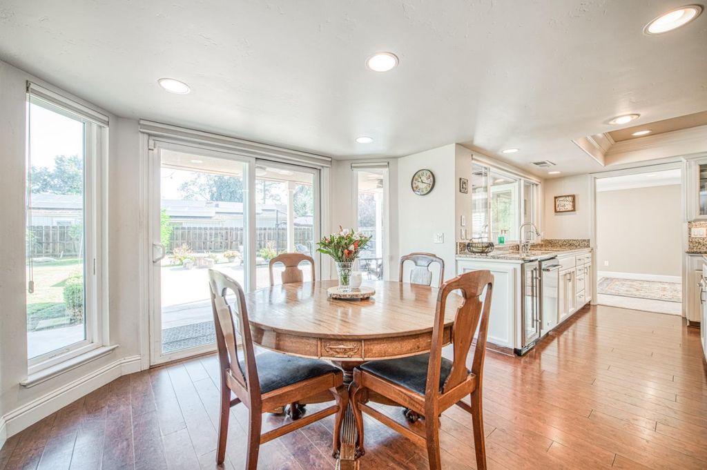 Image 19 of property listing at 1771 S Waverly Lane, Fresno, CA 93727