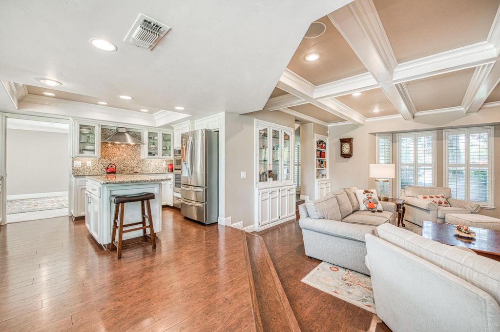 Image 20 of property listing at 1771 S Waverly Lane, Fresno, CA 93727