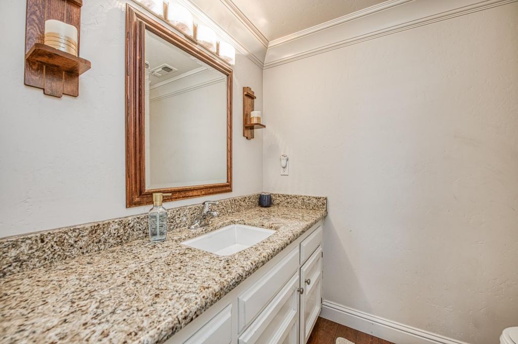 Image 27 of property listing at 1771 S Waverly Lane, Fresno, CA 93727