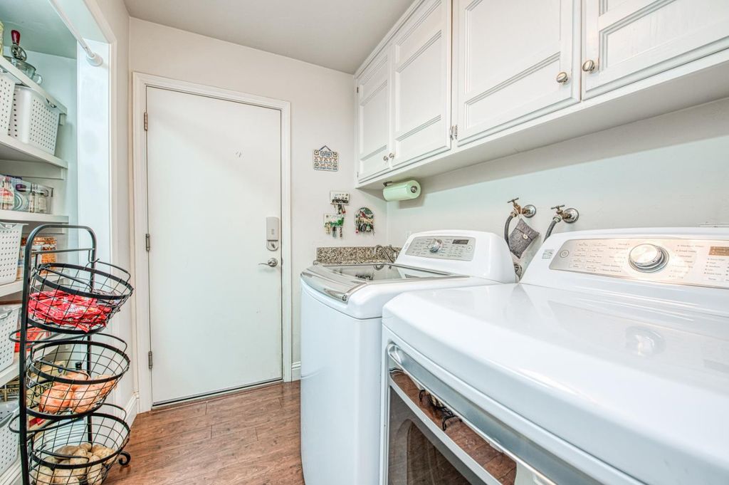 Image 28 of property listing at 1771 S Waverly Lane, Fresno, CA 93727