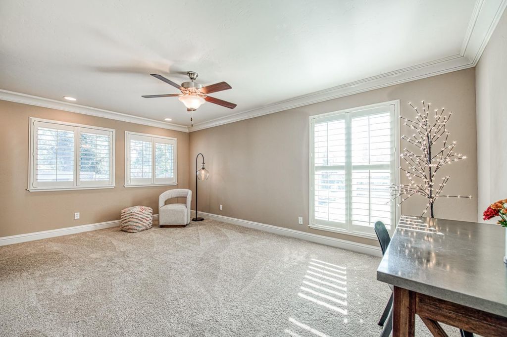 Image 34 of property listing at 1771 S Waverly Lane, Fresno, CA 93727