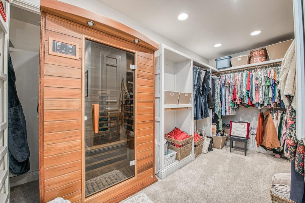 Image 41 of property listing at 1771 S Waverly Lane, Fresno, CA 93727