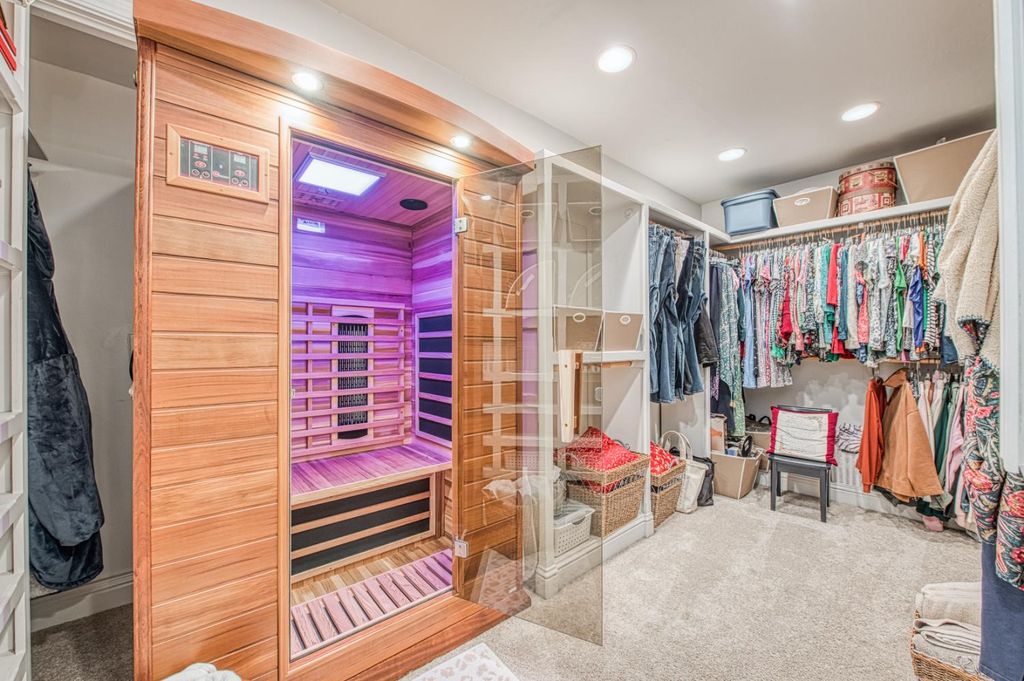 Image 42 of property listing at 1771 S Waverly Lane, Fresno, CA 93727