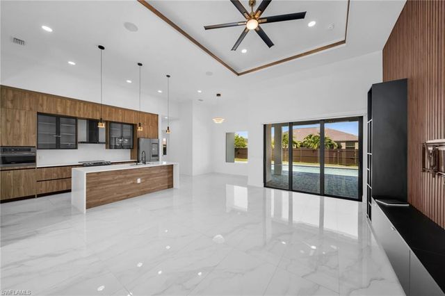 3009 SW 16th PL, Cape Coral, FL 33914