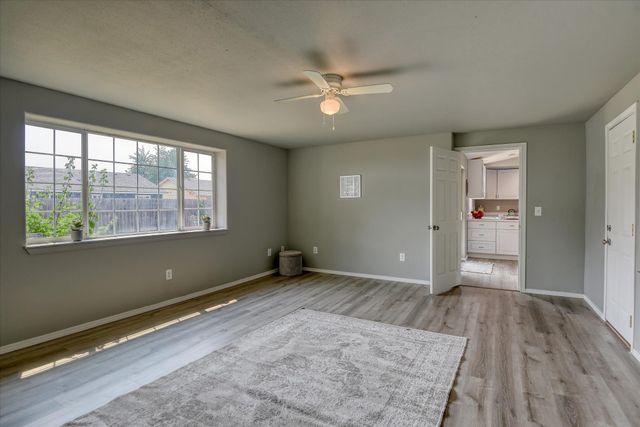 12411 W 9th St, Airway Heights, WA 99001