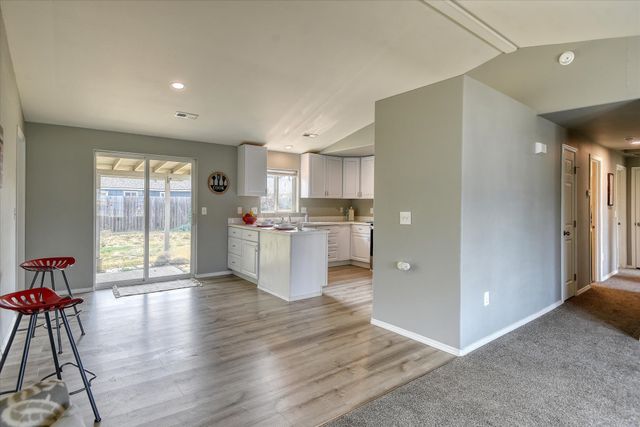 12411 W 9th St, Airway Heights, WA 99001
